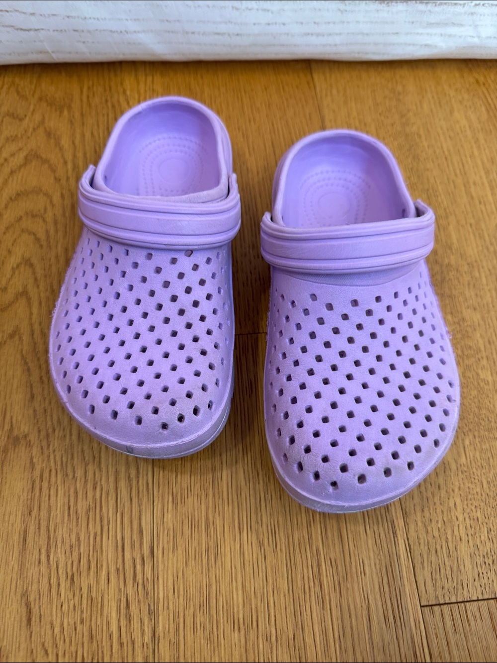 Kids Lavender Slip-On Clog - Comfortable Water-Friendly Shoe size 35 / 3.5